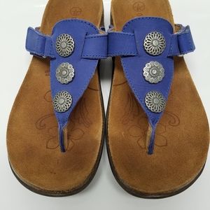 Orthaheel Blue Thong Medallion Sandals